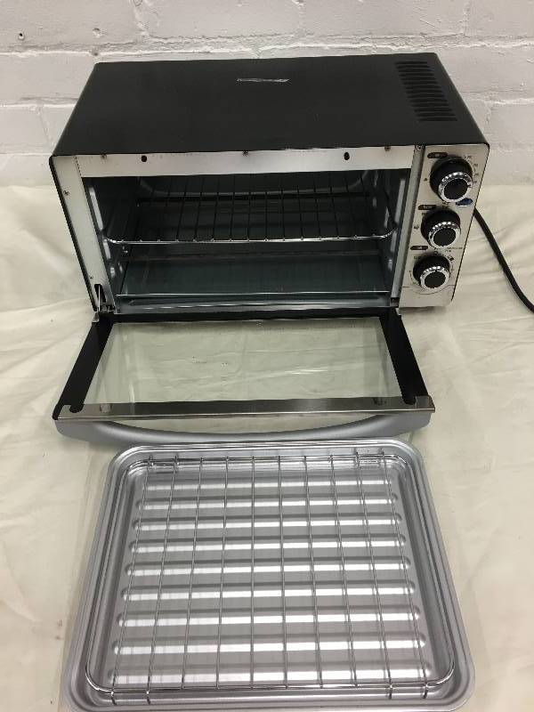 lot 31 image: hamilton beach toaster oven