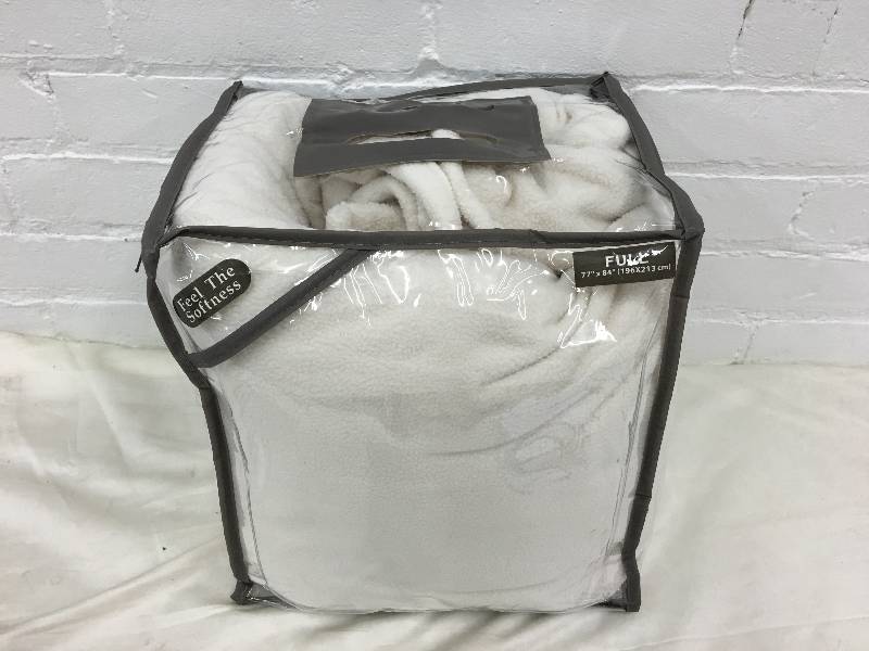 lot 44 image: full size heated blanket