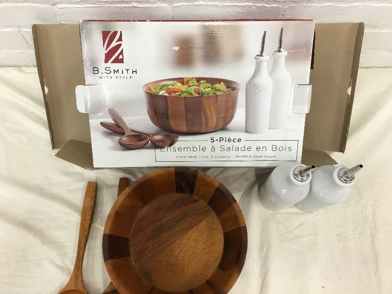 lot 57 image: B. Smiths chic 5-Piece Wooden Salad Set