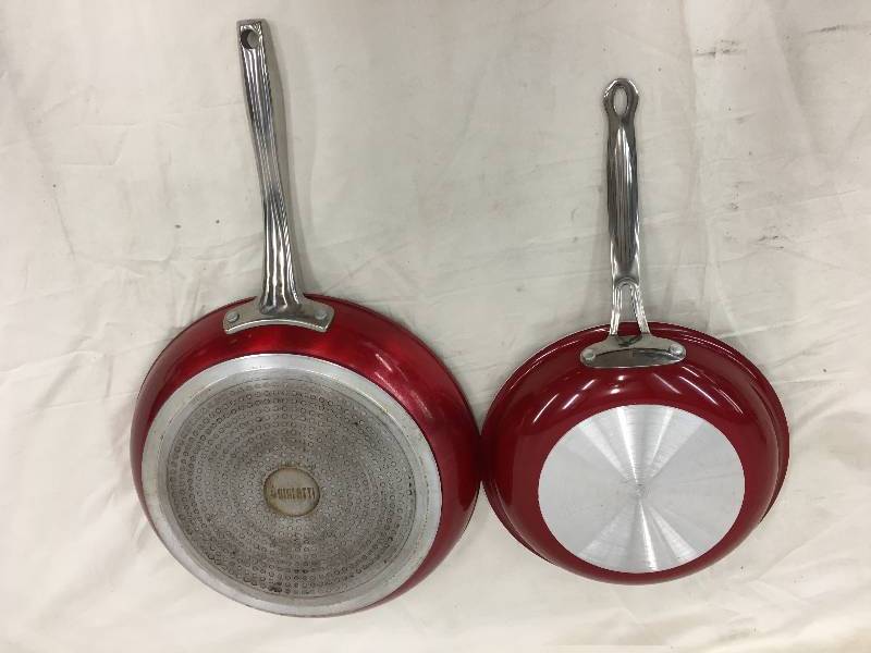 lot 71 image: 2 Nonstick pans