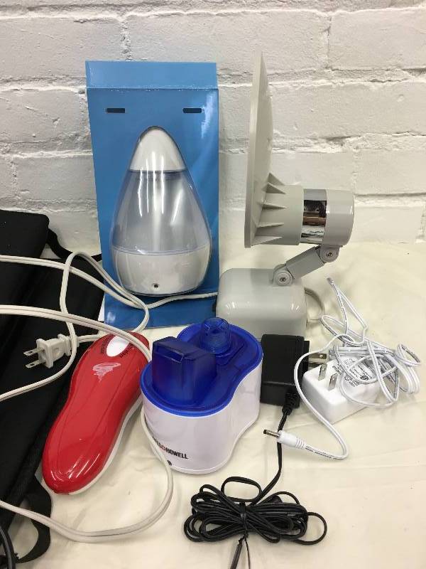 lot 133 image: 15x mirror humidifier can opener