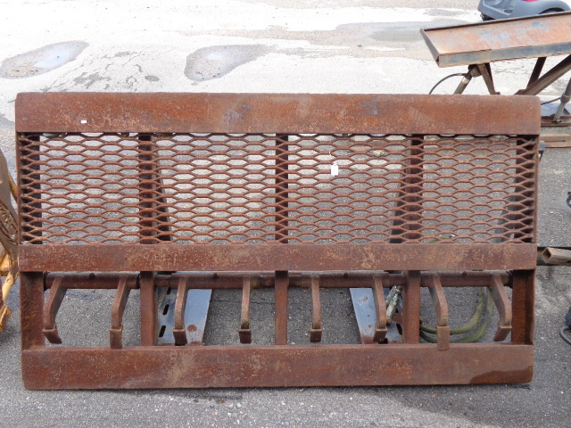 lot 6 image: Hydraulic Skid Steer Atttchment