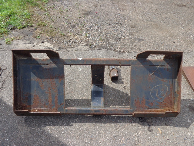 lot 15 image: Skid Steer Attachment Hitch plate
