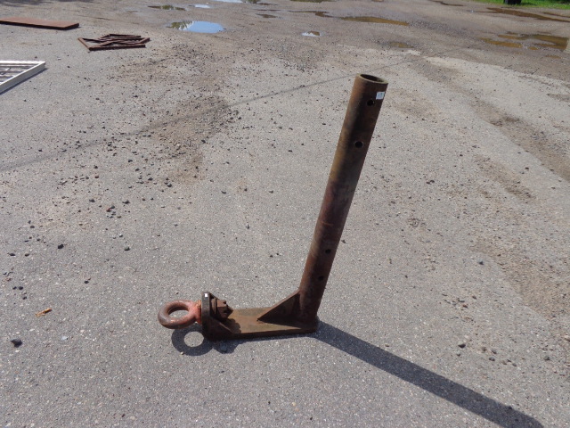 lot 19 image: Heavy Duty Pintle Hook