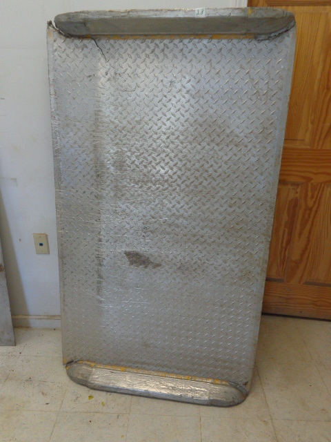 lot 28 image: Aluminum Diamond Plate Ramp