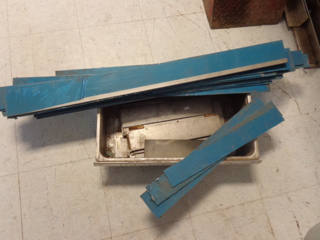 lot 34 image: Aluminum Plates