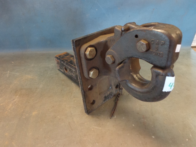 lot 46 image: North Star Pintle Hitch
