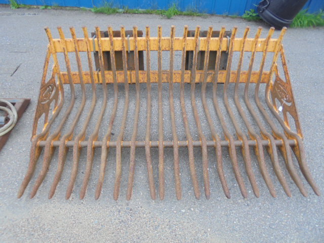 lot 7 image: S Houle Rock Bucket Skid Steer Attachment