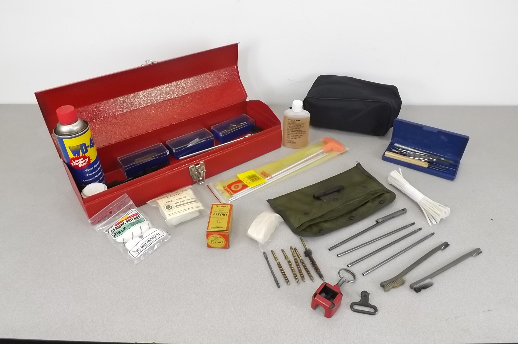 lot 14 image: Lot of Vintage Gun Cleaning Kits