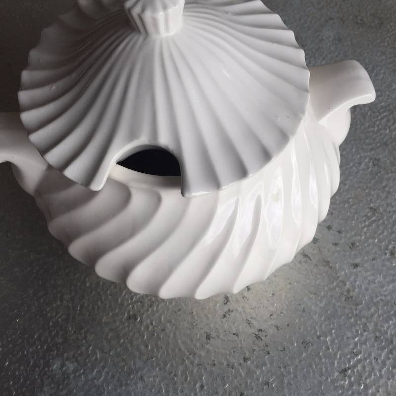 SERVING DISH WITH NO LADDLE