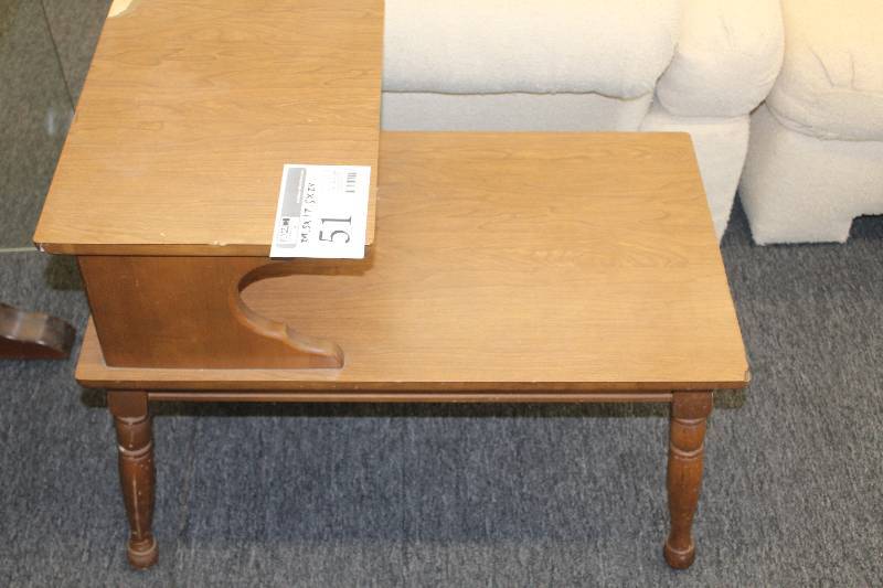 lot 51 image: Vintage End Table