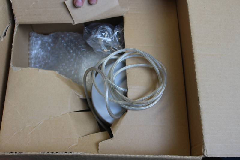lot 145 image: Hanging Light Kit