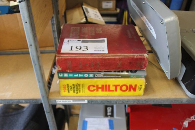 lot 193 image: Lot of (3) Automotive Manuals Including 1) Chilton 1985 Import Car Repair Manual 1978-1985 AND 1) Chilton Ford Pick-ups And Bronco 1976-86 AND 1) 1982 Motor Parts & Time Guide