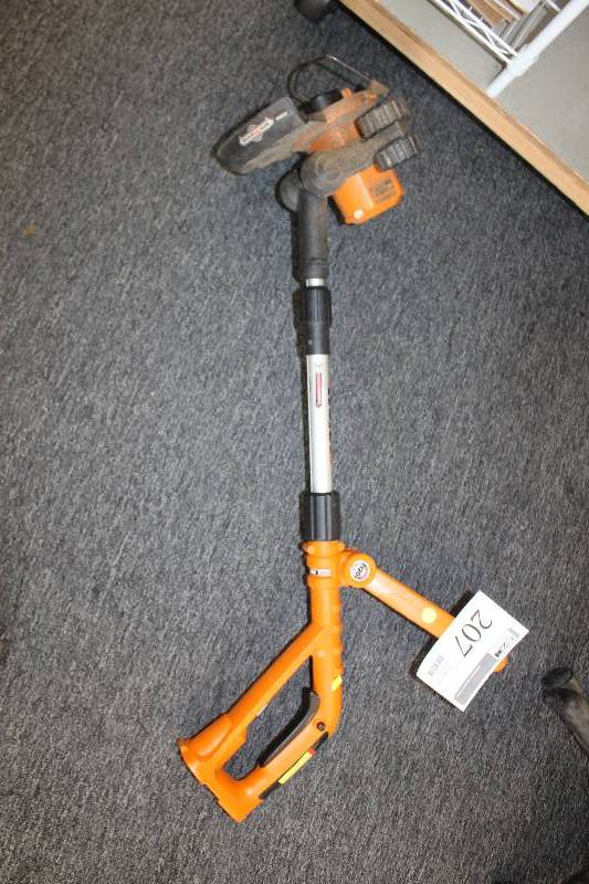lot 207 image: Worx 18V Cordless 10 TrimmerEdger