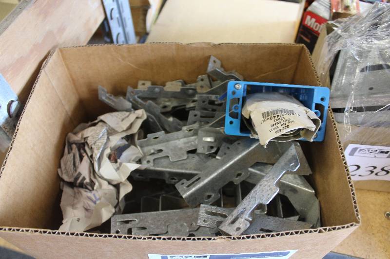 lot 239 image: Box Lot of Angle Brackets