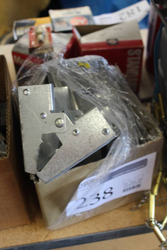 lot 238 image: Box Lot of Angle Brackets