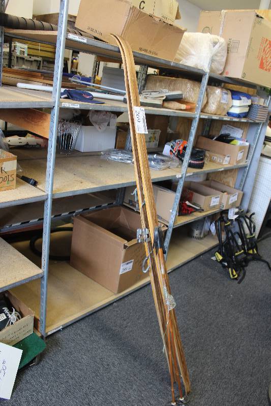 lot 269 image: Lot of (4) Vintage Wooden Cross Country Equipment Including 2) Skis AND 2) Poles