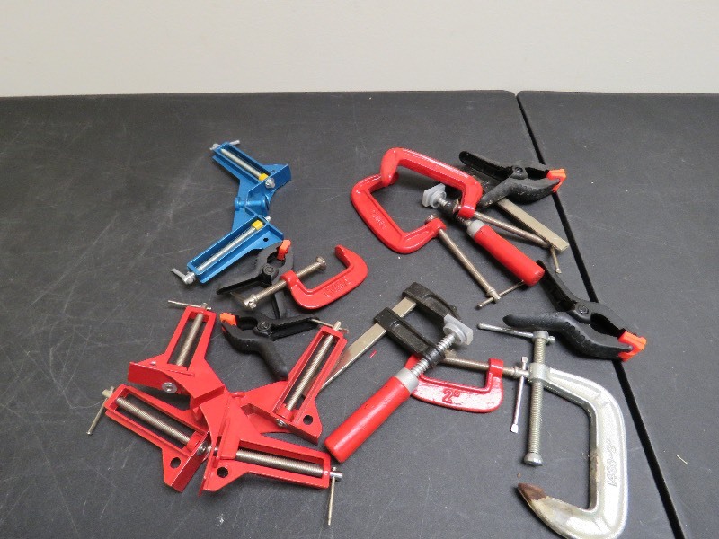lot 6 image: Clamps