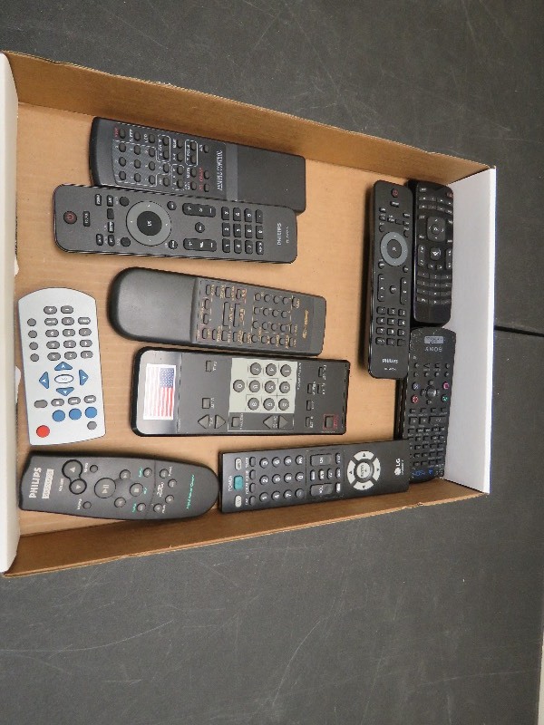 lot 10 image: Remote Control lot