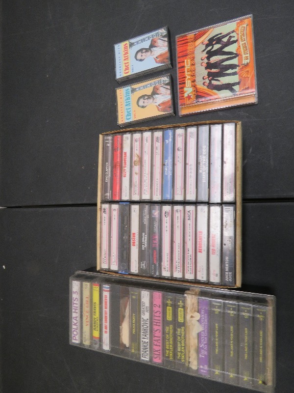 lot 11 image: Cassette Tapes