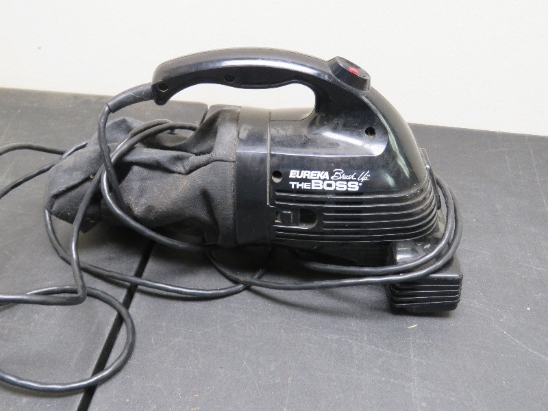 lot 37 image: Hand Vac