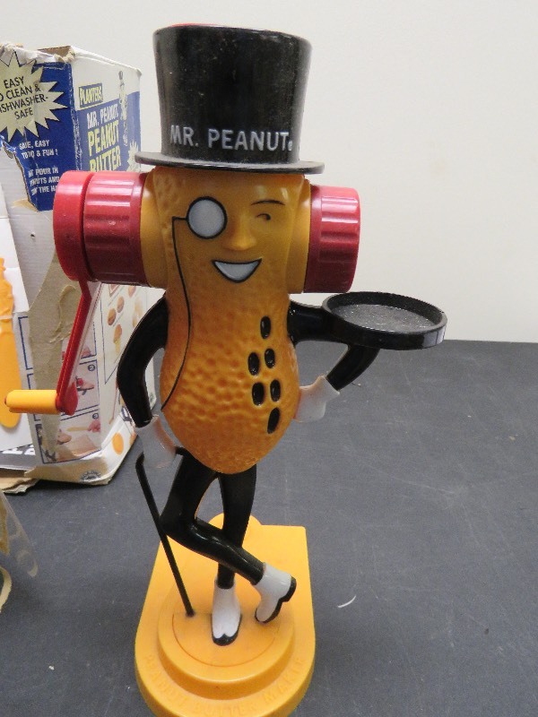 lot 74 image: MR. Peanut