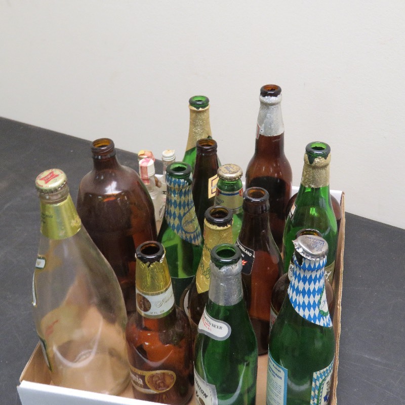 lot 87 image: Beer Bottle lot