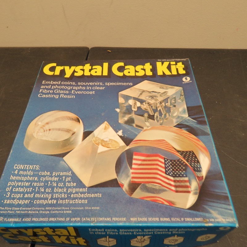 lot 95 image: Crystal Cast Kit