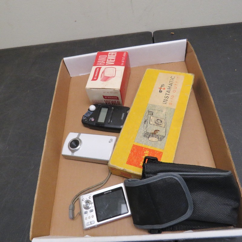 lot 97 image: Camera lot
