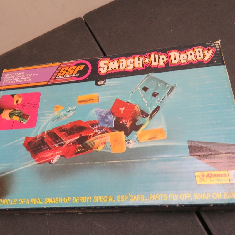 lot 103 image: Vintage Toys