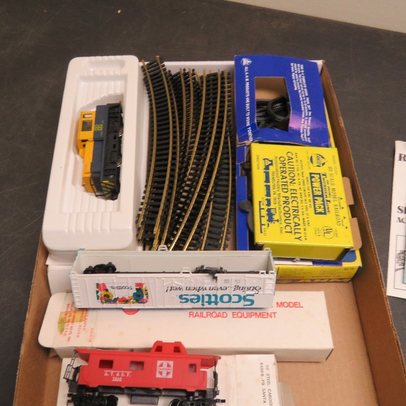 lot 114 image: Train set