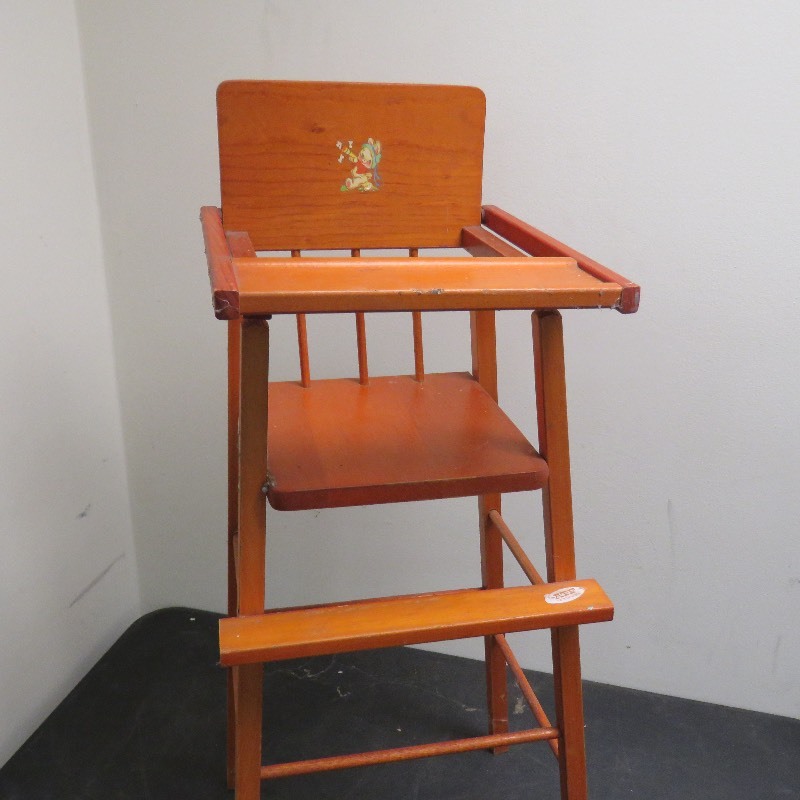 lot 119 image: High Chair for Dolls