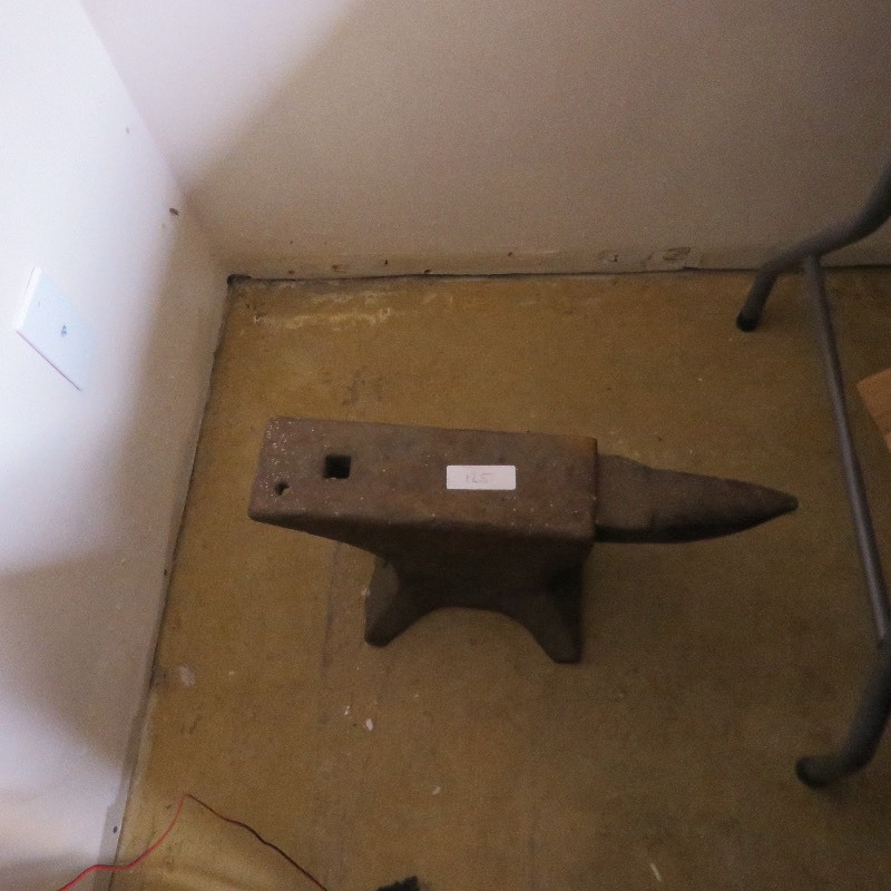 lot 125 image: Anvil