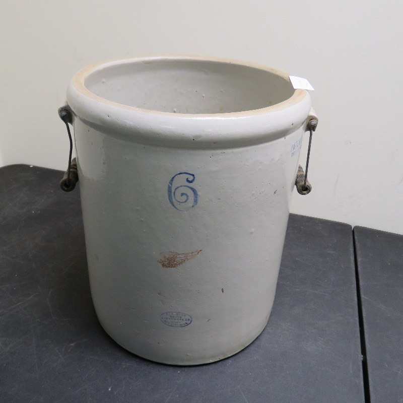 lot 128 image: Red Wing Pottery