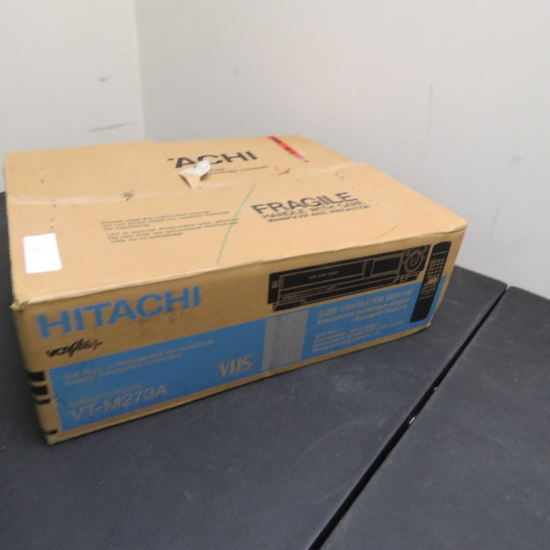 lot 139 image: Hitachi VCR with remote