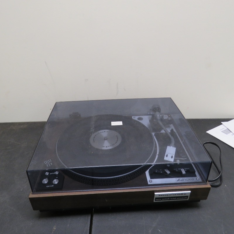 lot 141 image: Vintage Marantz Turntable