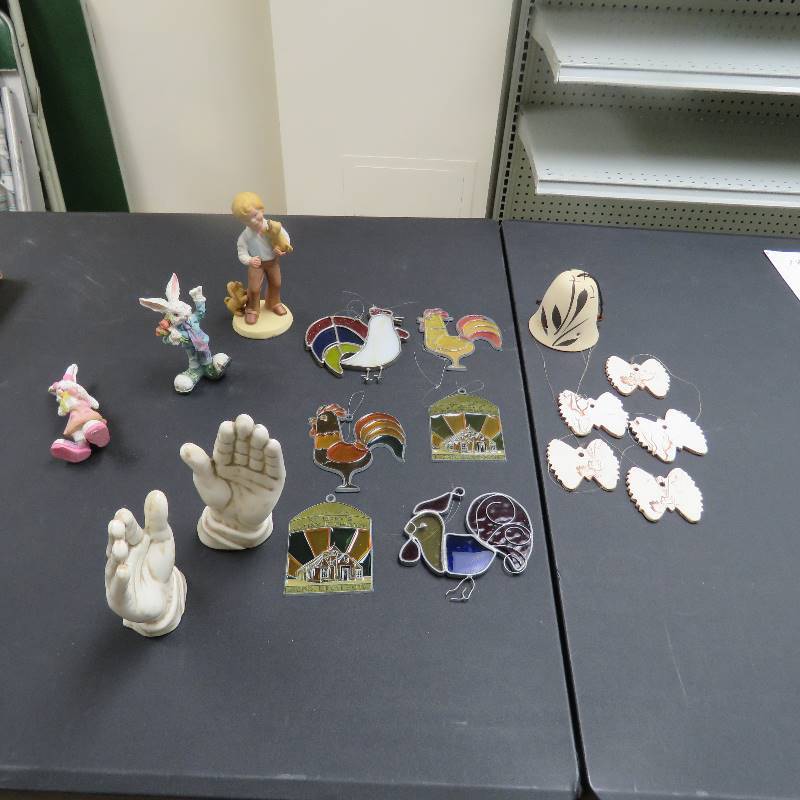 lot 158 image: Household lot