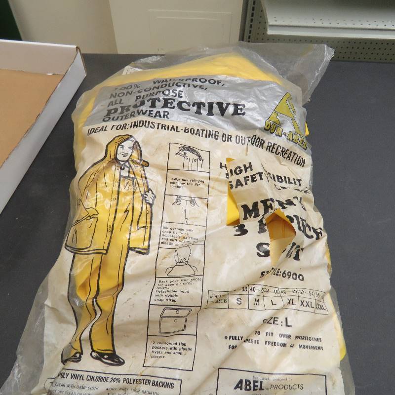 lot 182 image: Protective Outerwear
