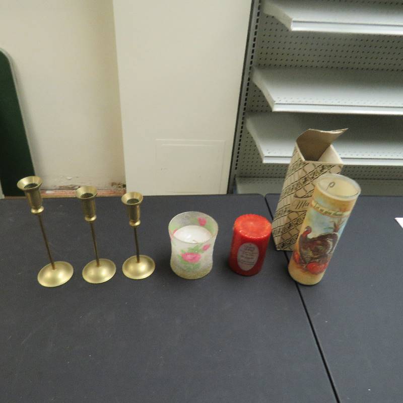lot 188 image: Candle lot