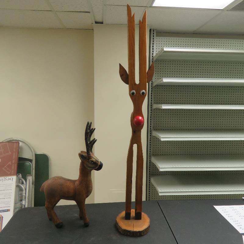 lot 199 image: Reindeer lot