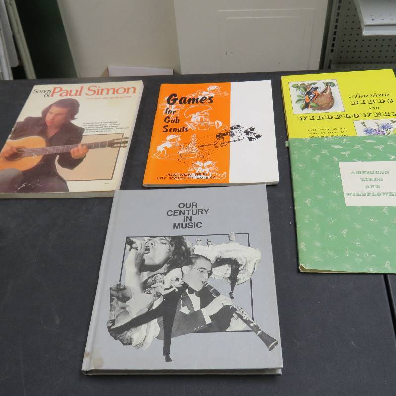 lot 226 image: Book lot