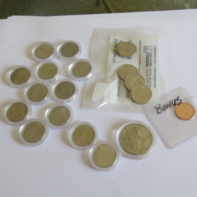 lot 261 image: Uncirculated coins