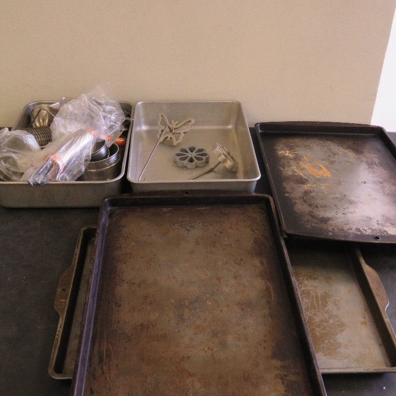 lot 282 image: Baking lot