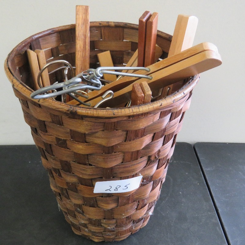 lot 285 image: Wooden Hangers