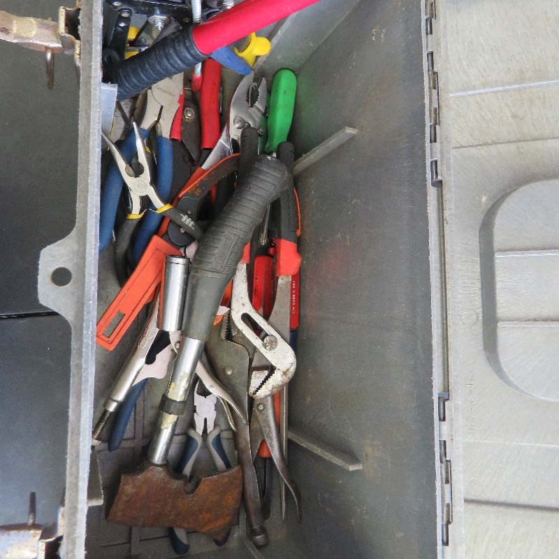 lot 326 image: Tool Box