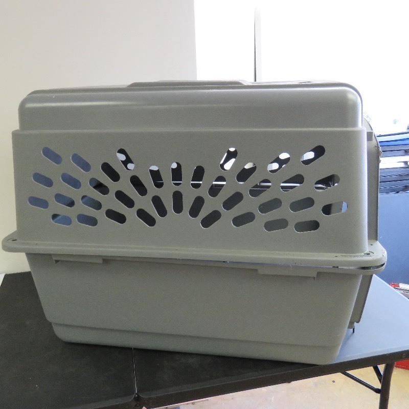 lot 349 image: Large dog Kennel