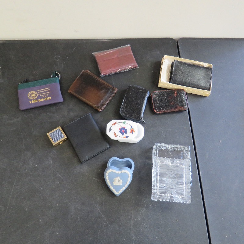 lot 366 image: Wallets