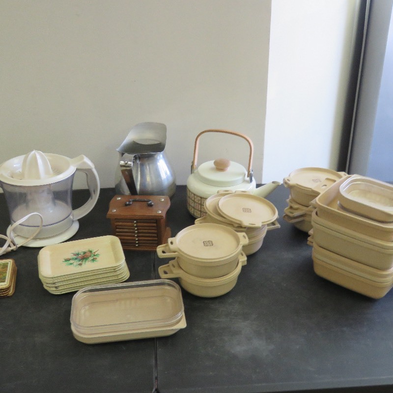 lot 380 image: kitchen lot