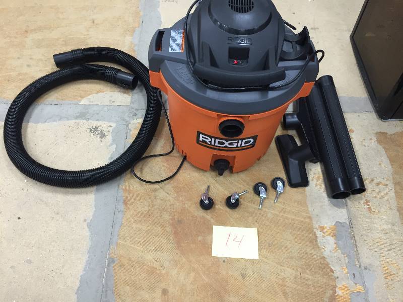 lot 14 image: Ridgid 9 Gal Vac in like New working conditions