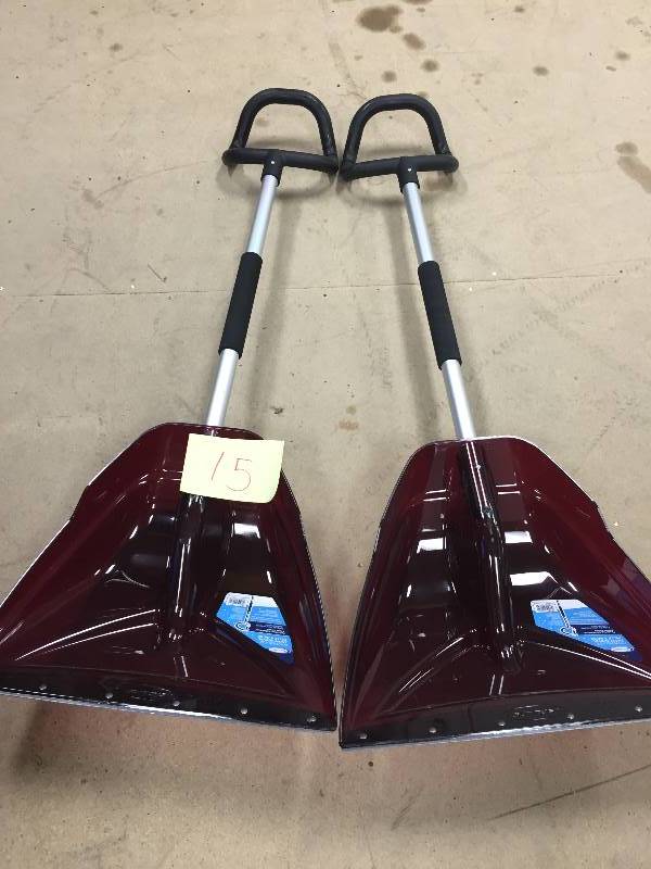 lot 15 image: Lot Of 2 snow shovels